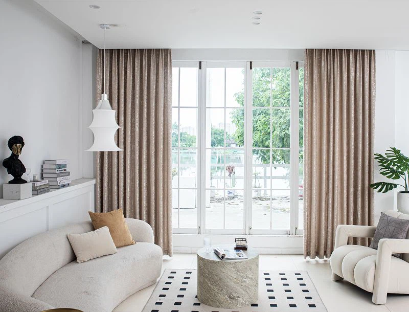 Brúsená žakárová záclonová látka