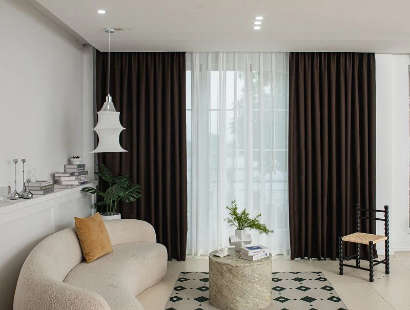 Obyčajná tkanina na záclony z prosa